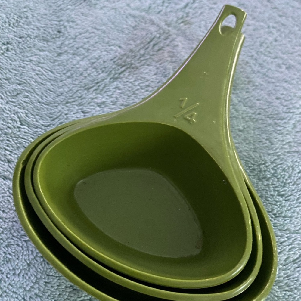 Vintage Foley Measuring Cups
